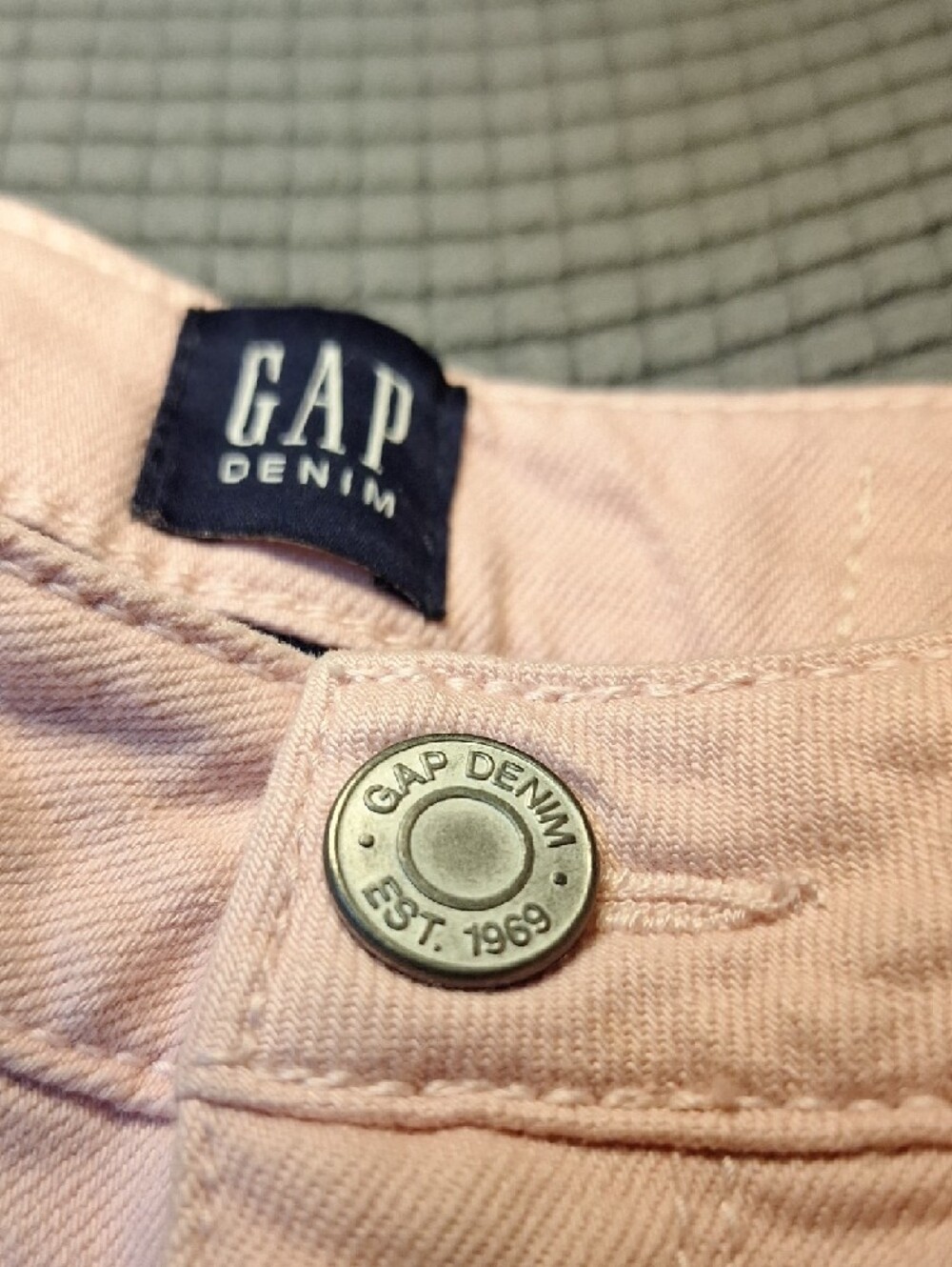 GAP Girls Pale Pink Denim Rolled-Hem Shorts - Picture 4 of 7